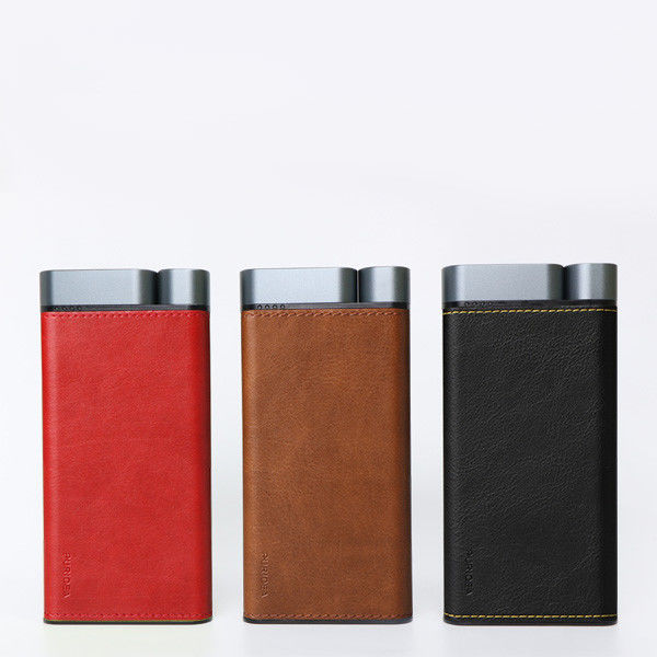 10000mAh PD20W Banco de energía de metal concha de cuero acabado 2pcs USB-A 1PC puertos tipo-C