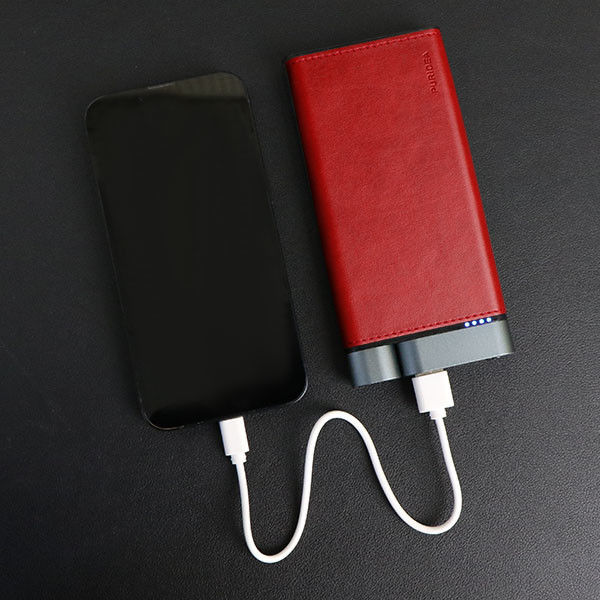 10000mAh Banco de energía de metal acabado de cuero Patente de diseño Tipo de encendedor