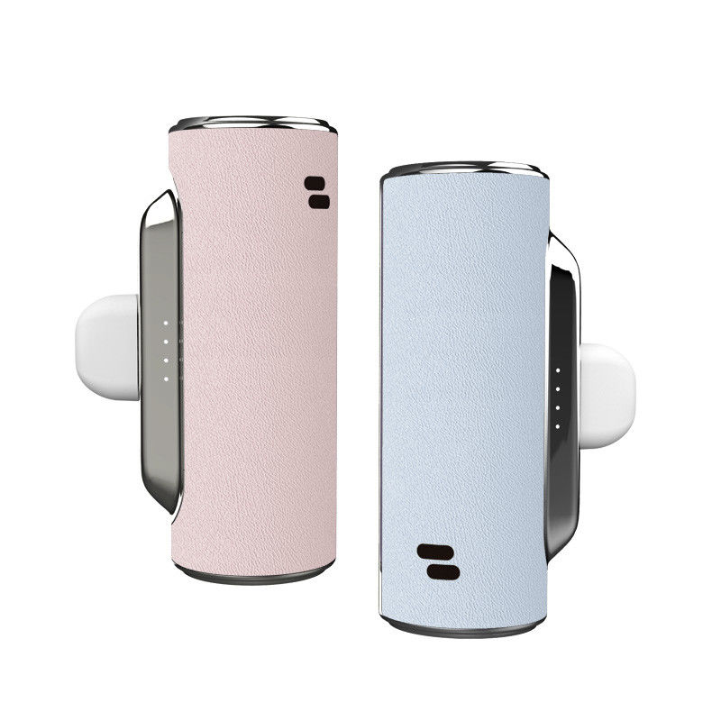 Banco de energía de bolsillo simple de 4500mAh con conector de tipo C incorporado